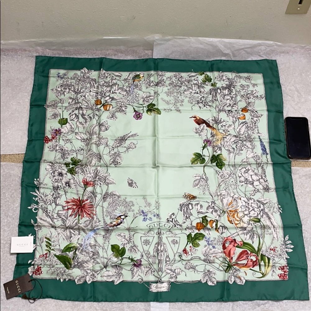 Gucci Foulard Wondergarden Silk Scarf, Anthracite